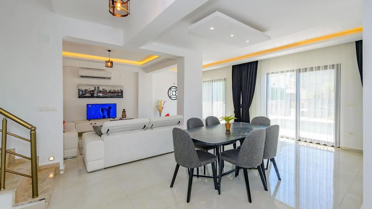 Atlantis Kapali- 4 Bedroom Holiday Villa In Hisaronu Oludeniz